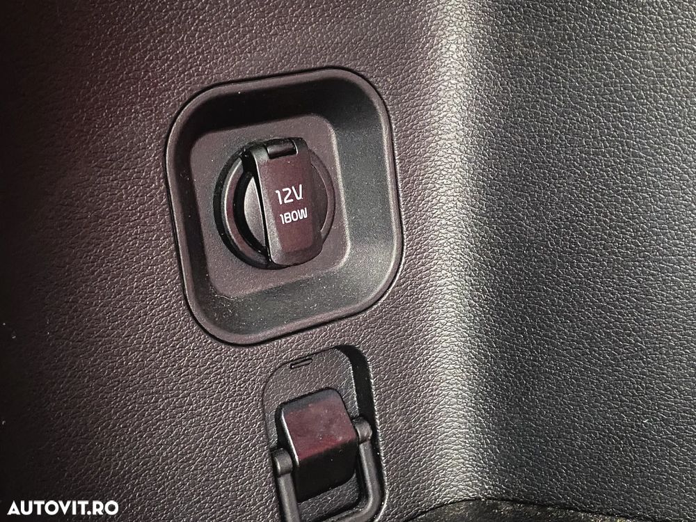 Kia Sportage 1.6 T-GDI 6MT HP 4x2 Urban - 26