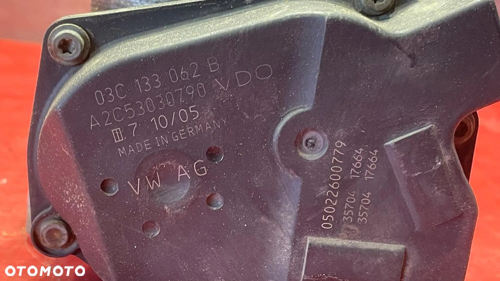 PRZEPUSTNICA VOLKSWAGEN OE 03C133062B - 3