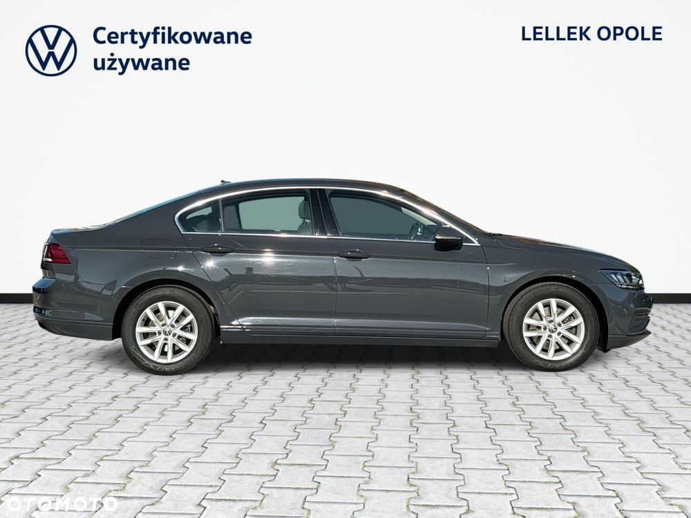 Volkswagen Passat - 5