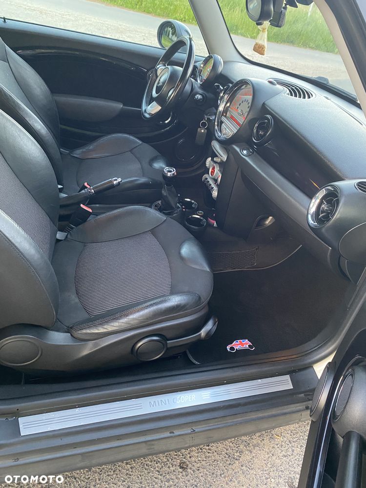 MINI Cooper Standard - 10