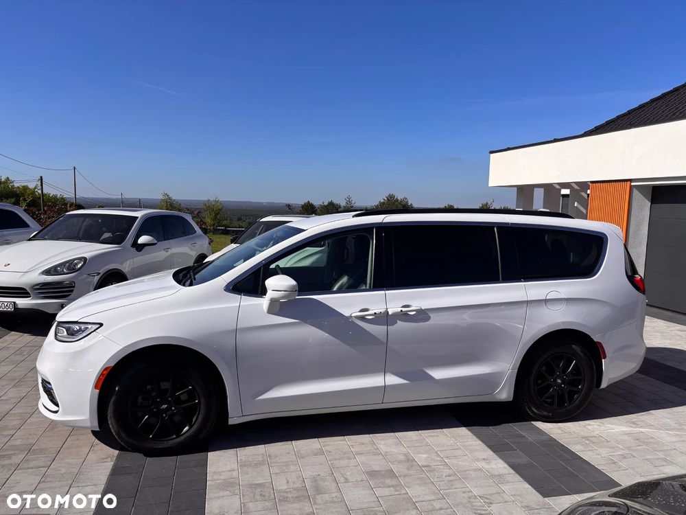 Chrysler Pacifica - 9