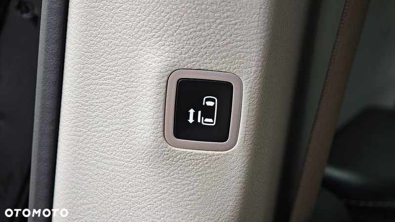 Chrysler Pacifica - 32