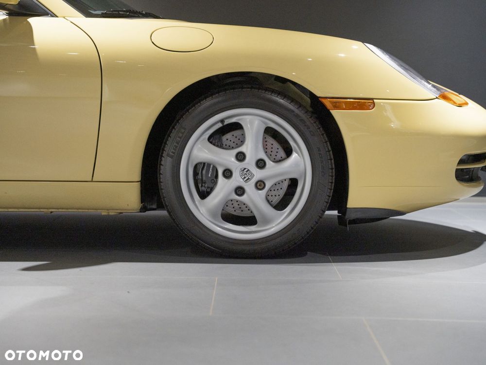 Porsche 911 Carrera - 9
