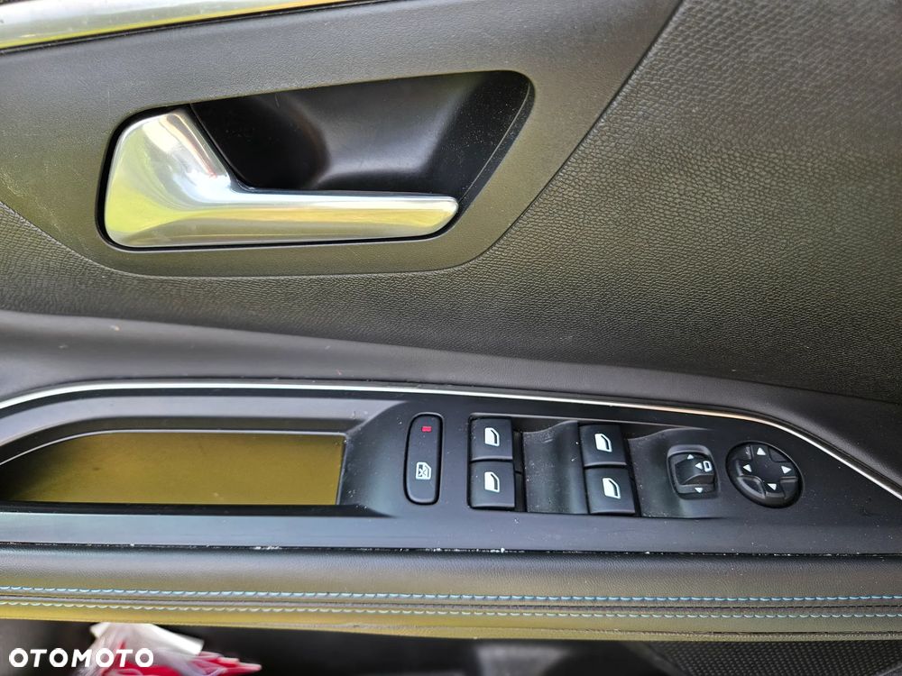 Peugeot 5008 2.0 BlueHDI Crossway S&S EAT8 - 24