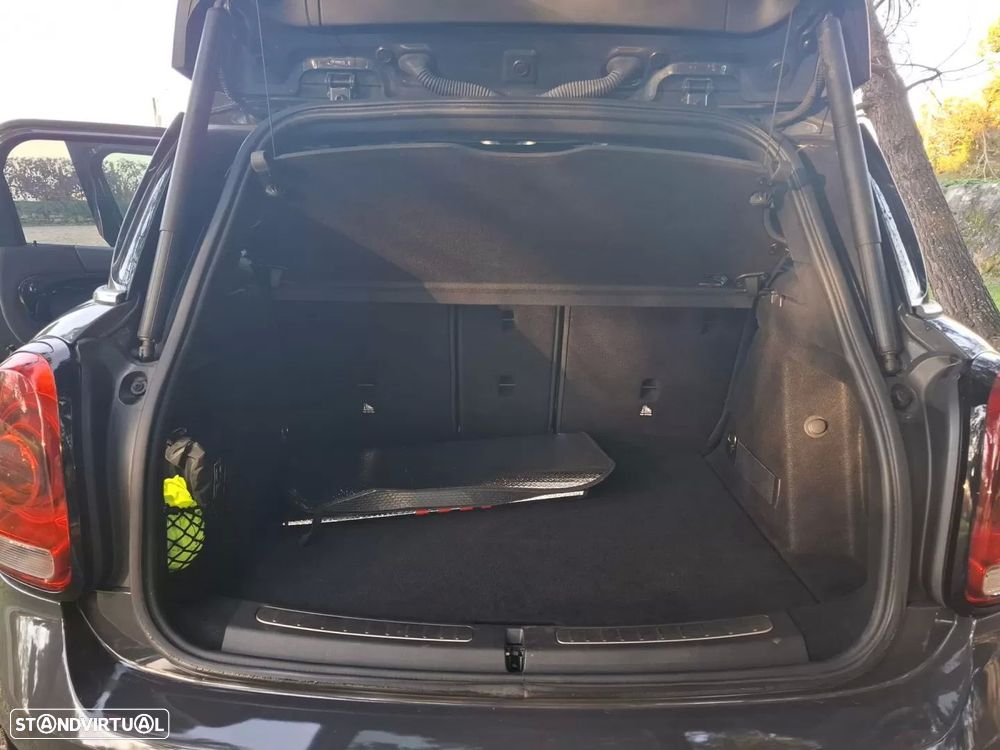 MINI Countryman Cooper SD Auto Desportiva - 16