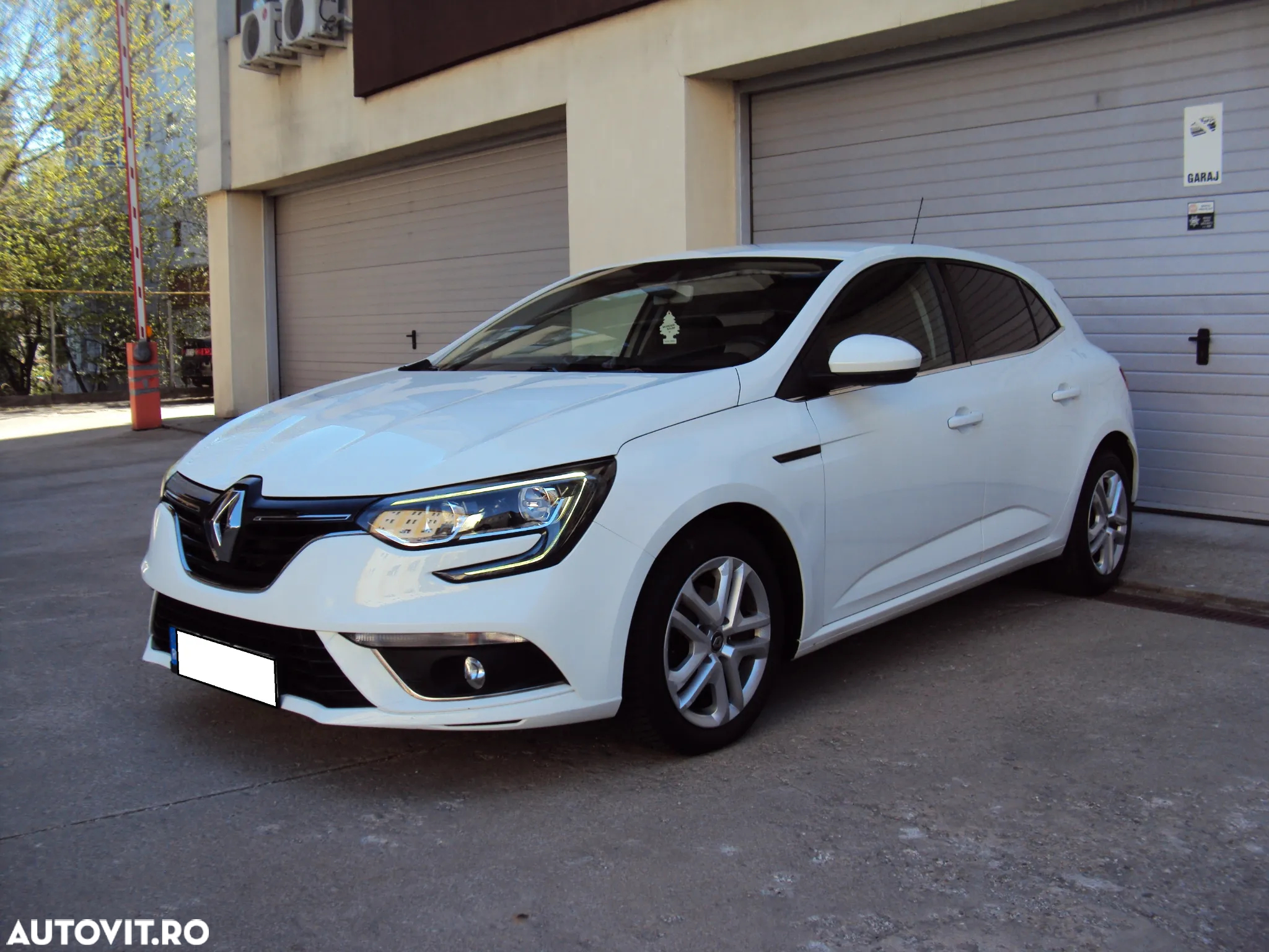 Renault Megane Blue dCi 116 Zen - 2