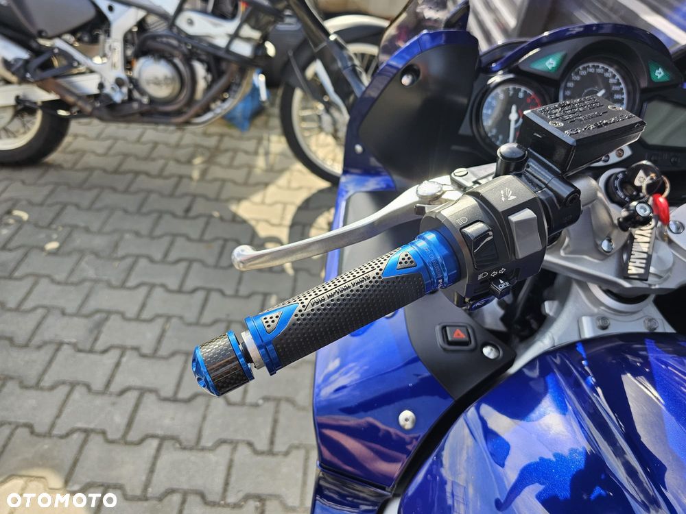 Yamaha FJR - 11