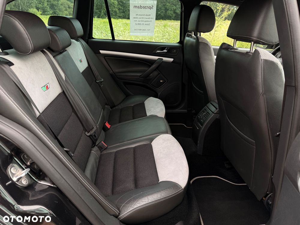 Skoda Octavia 2.0 TDI DPF RS DSG - 19