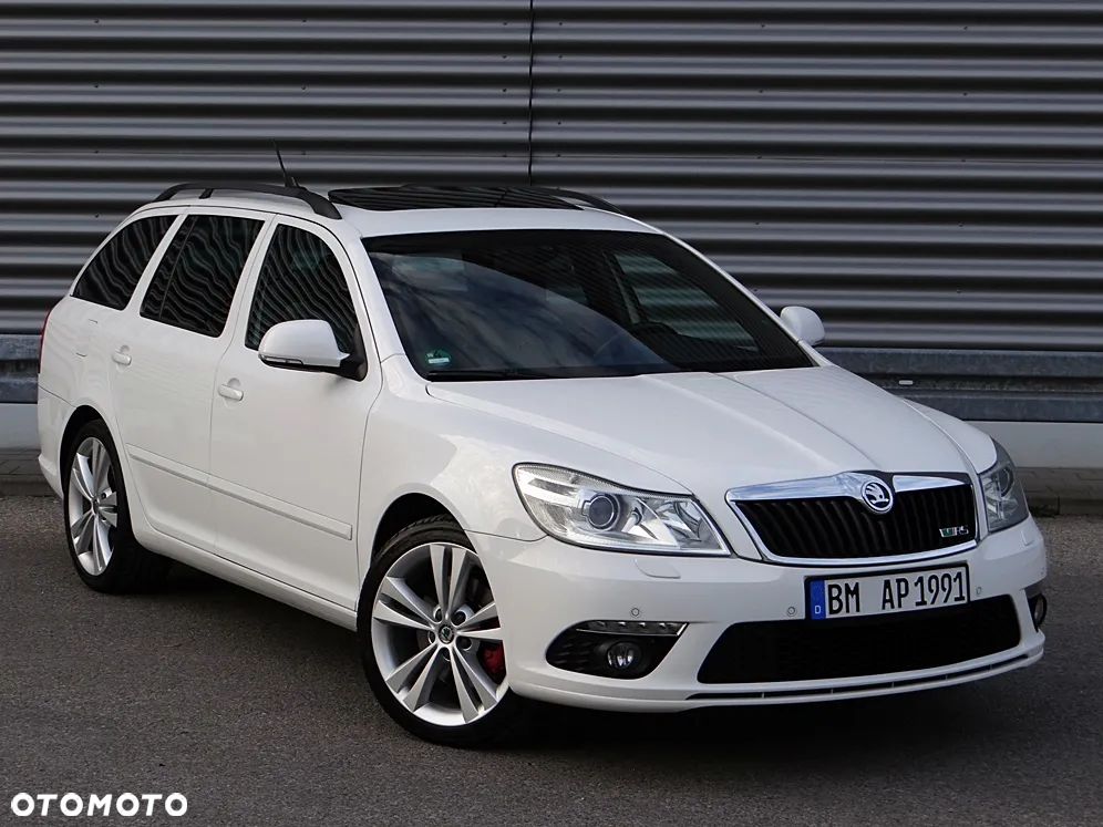 Skoda Octavia 2.0 TDI CR DPF DSG RS - 1