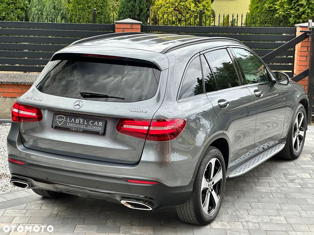 Mercedes-Benz GLC 250 4Matic 9G-TRONIC Exclusive - 21