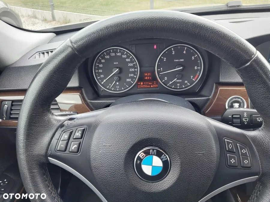 BMW Seria 3 - 22
