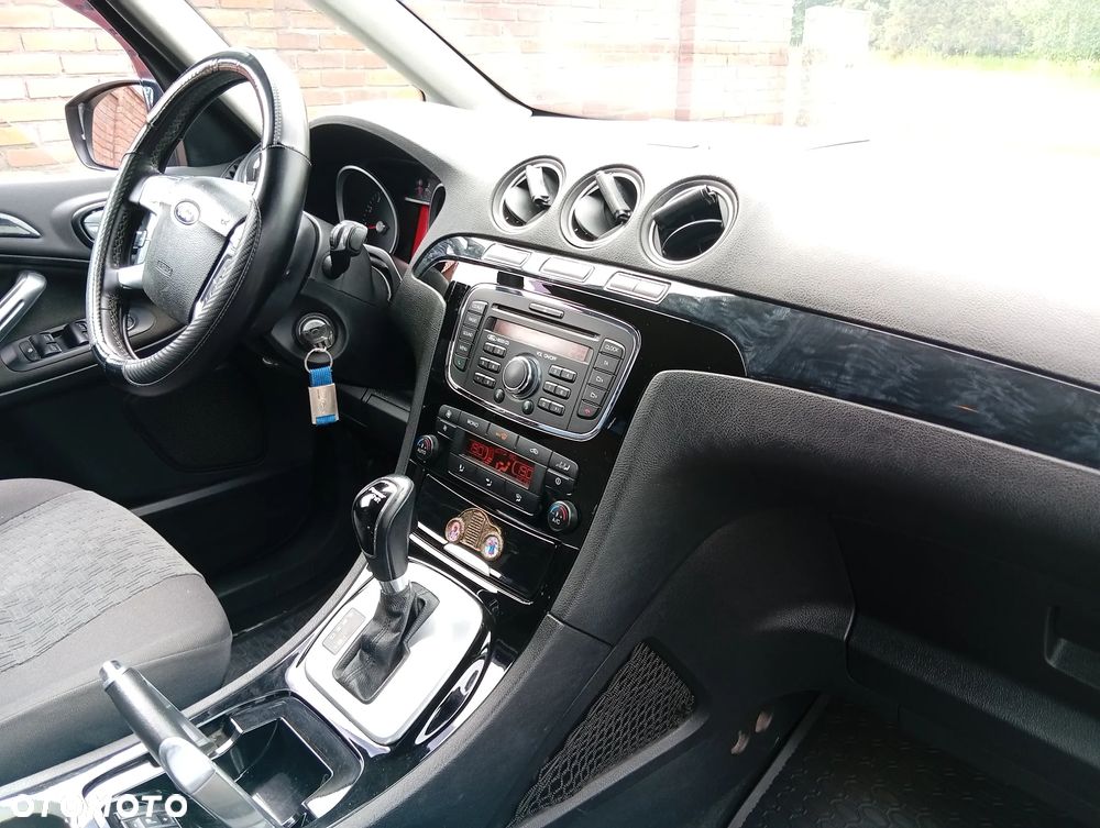 Ford Galaxy - 15