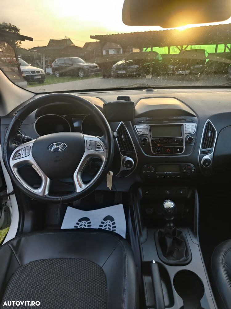 Hyundai ix35 2.0 CRDI 4WD Comfort - 10