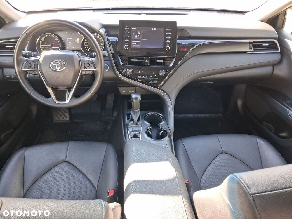 Toyota Camry 2.5 Hybrid Comfort CVT - 11