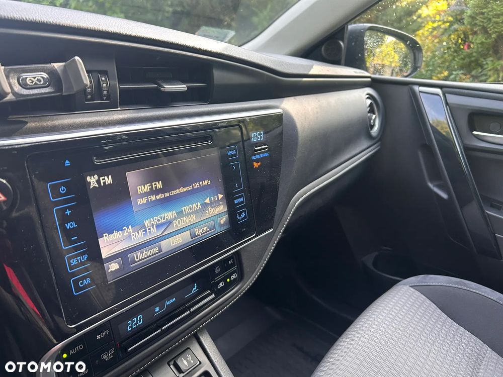 Toyota Auris Hybrid 135 Selection - 7
