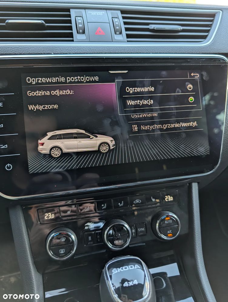Skoda Superb 2.0 TDI SCR 4x4 L&K DSG - 16