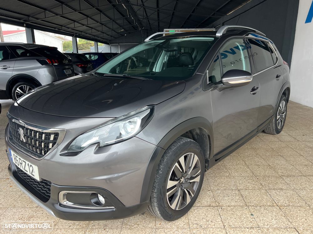 Peugeot 2008 1.2 PureTech Allure - 4