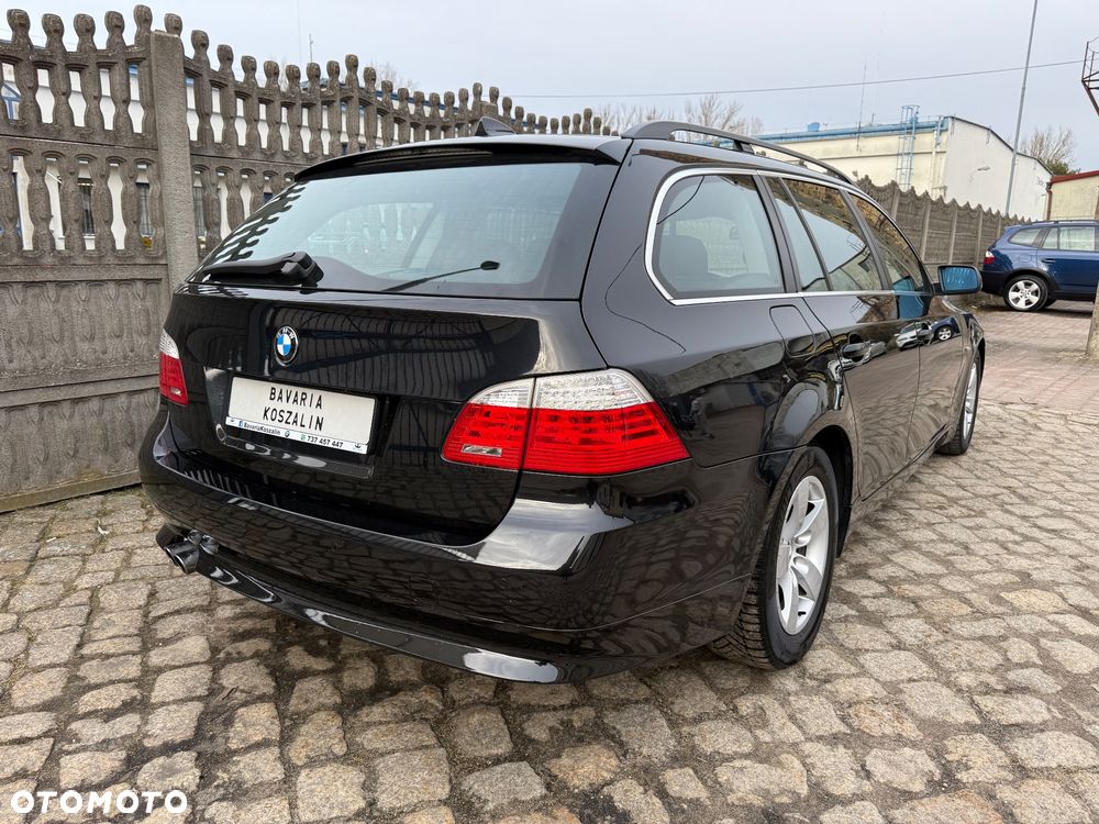 BMW Seria 5 525d - 11
