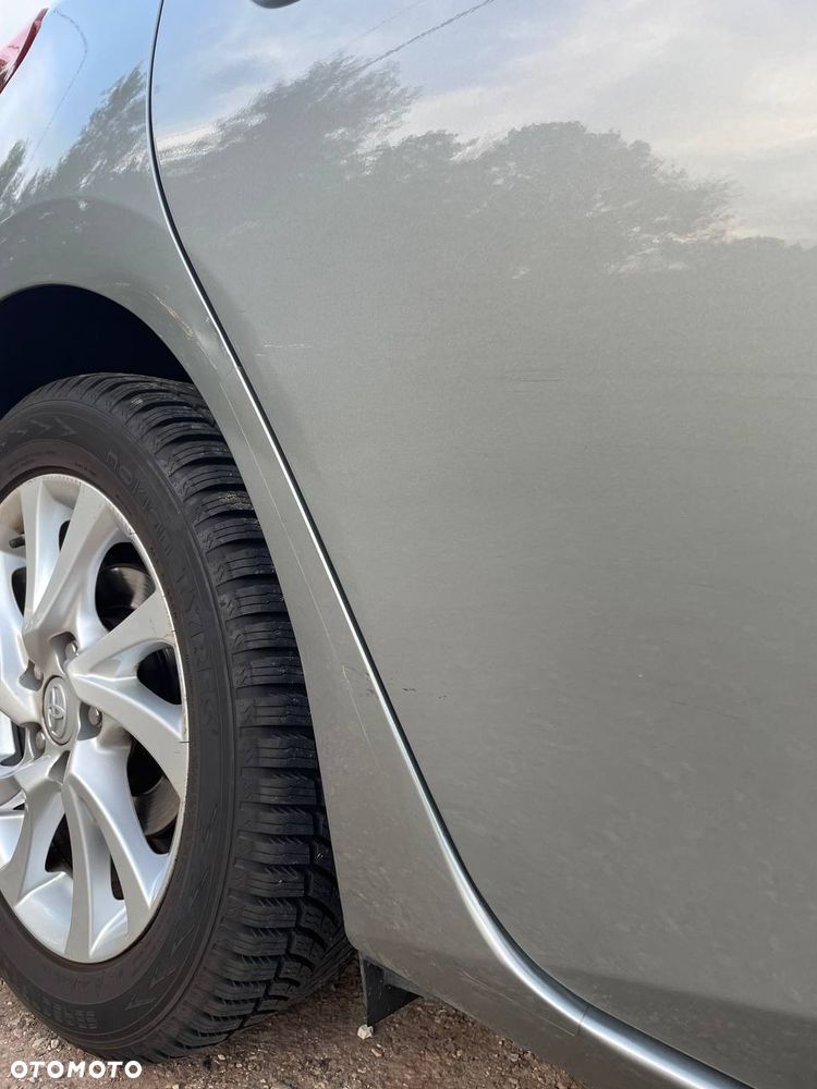 Toyota Auris Hybrid 135 Premium - 12