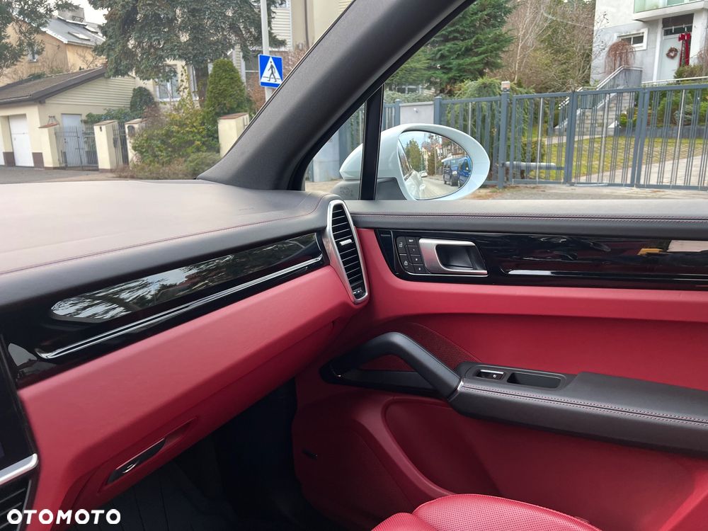 Porsche Cayenne Platinum Edition - 33