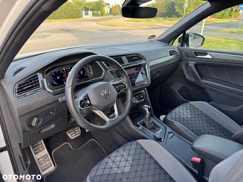 Volkswagen Tiguan 2.0 TDI SCR 4MOTION DSG R-Line - 16