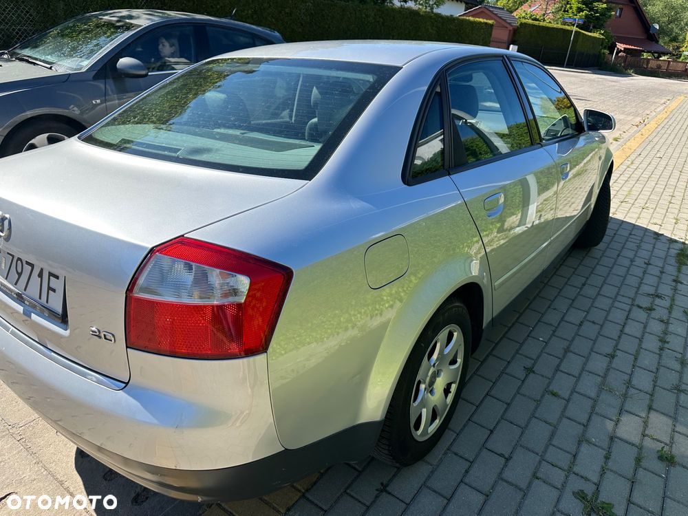 Audi A4 Limousine - 12