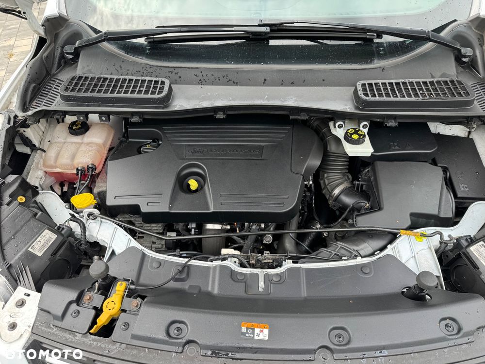 Ford Kuga - 4