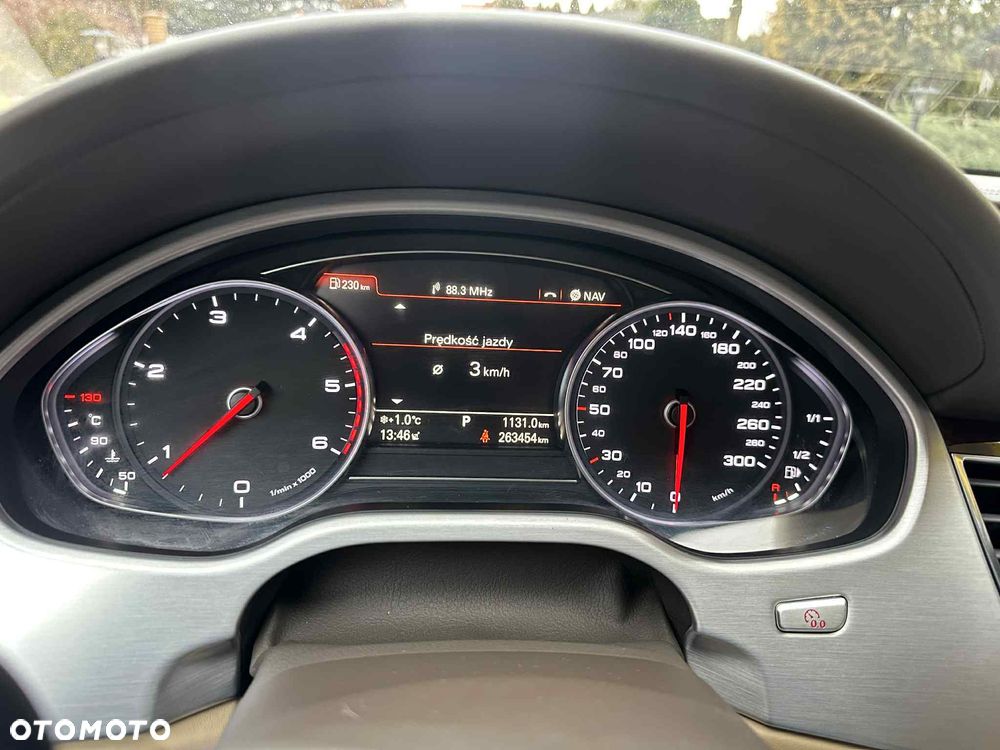 Audi A8 4.2 TDI DPF (clean diesel) quattro tiptronic Lang - 15