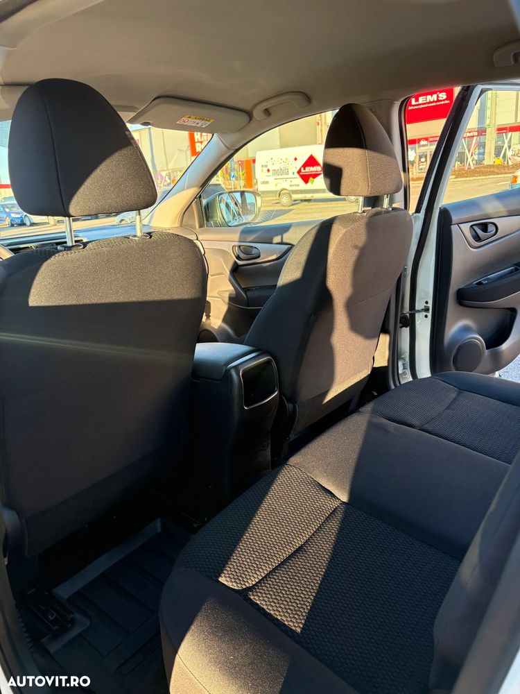 Nissan Qashqai 1.3 l MHEV Visia - 11