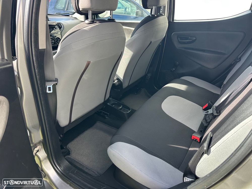 Lancia Ypsilon 1.3 M-jet S&S Silver - 8