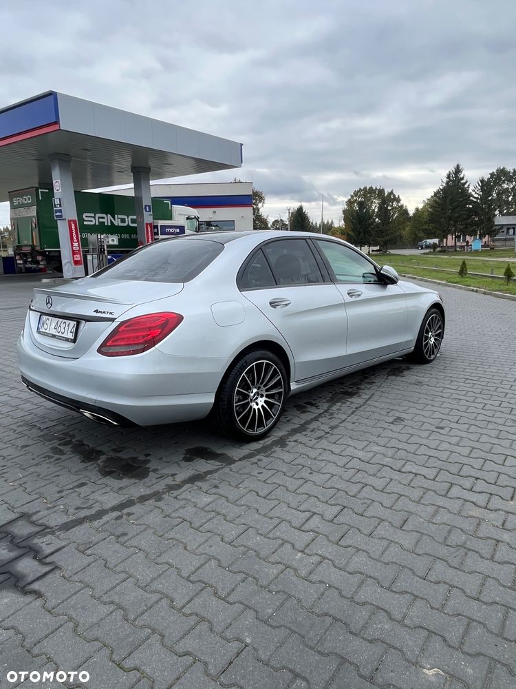 Mercedes-Benz Klasa C 300 7G-TRONIC - 11