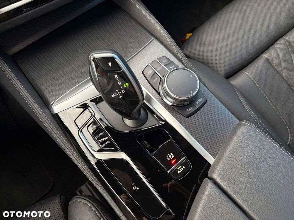 BMW Seria 5 520d xDrive mHEV M Sport sport - 25