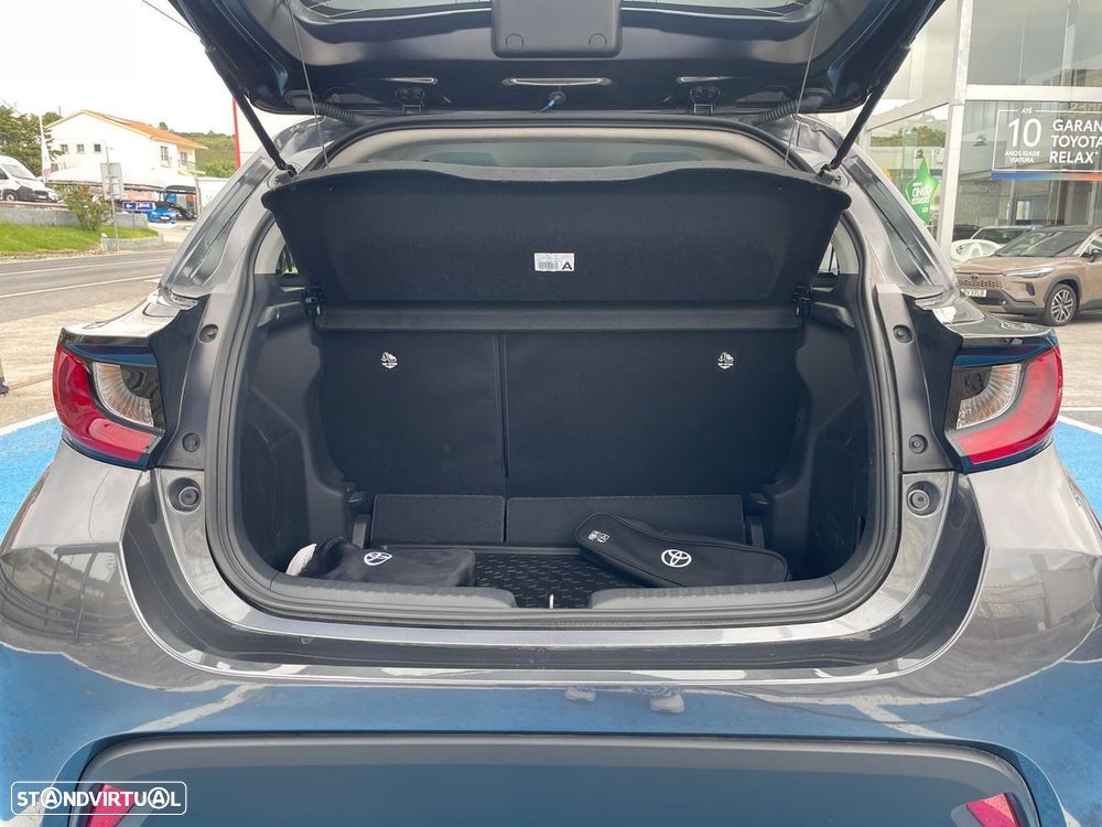 Toyota Yaris - 10