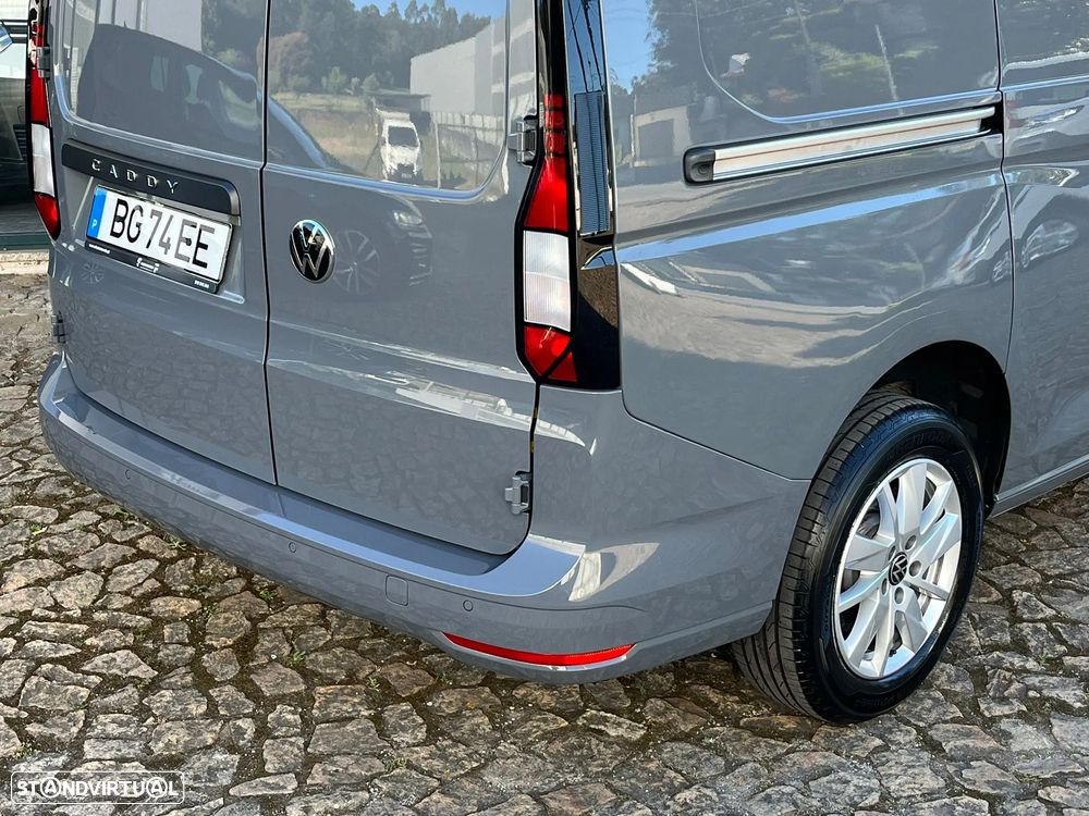 VW Caddy Maxi Cargo 2.0 TDi Business DSG 122cv (caixa automática) - 4