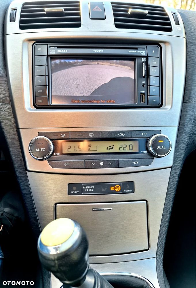 Toyota Avensis 2.0 D-4D - 11