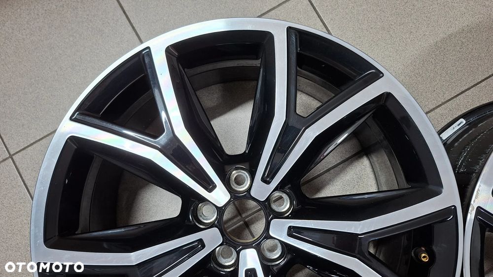 Felgi Aluminiowe 18 VW T-Cross 5x100 ET 39 - 13