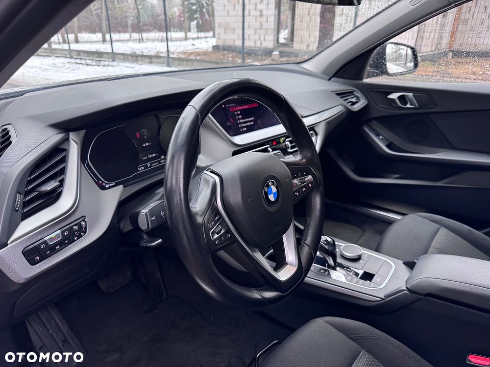 BMW Seria 1 118d M Sport Shadow - 22