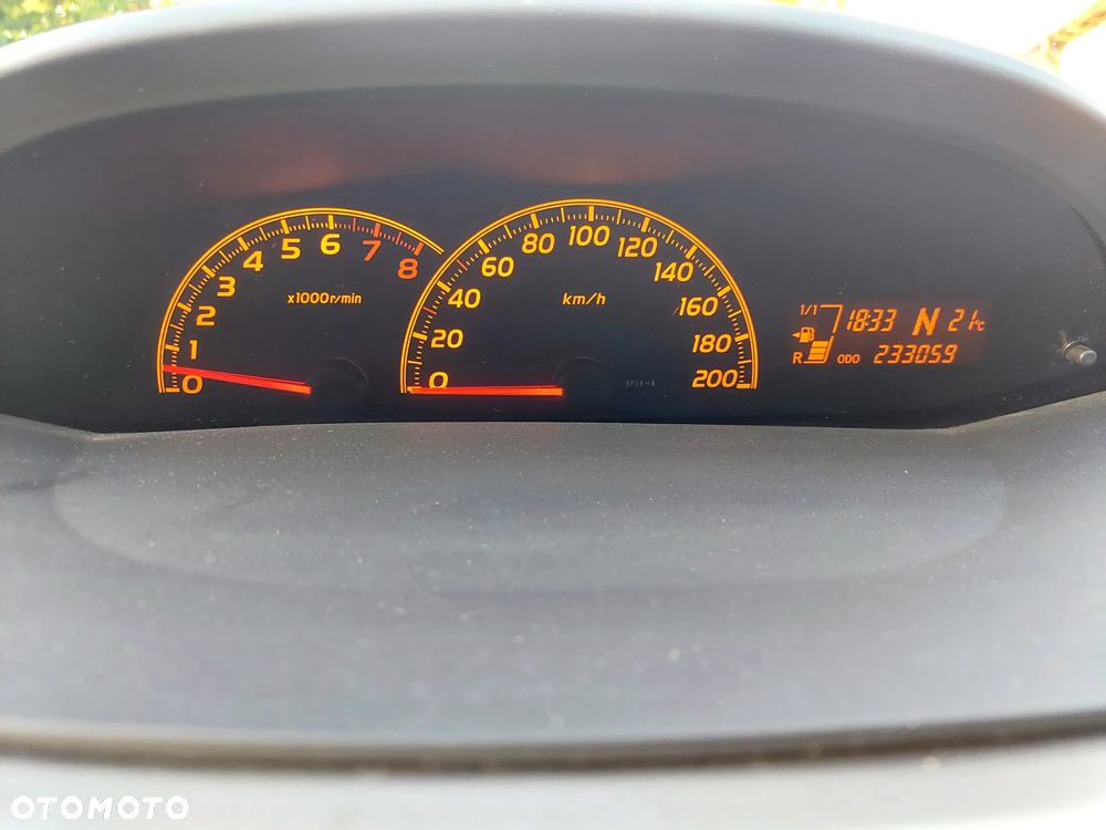 Toyota Yaris - 8
