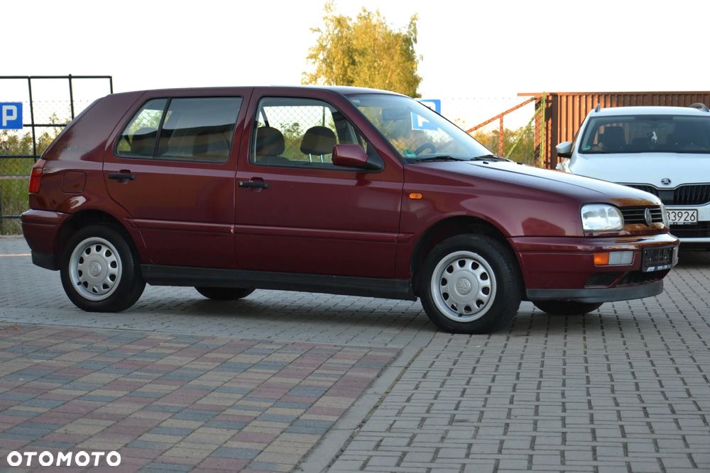 Volkswagen Golf 1.6 GL - 8