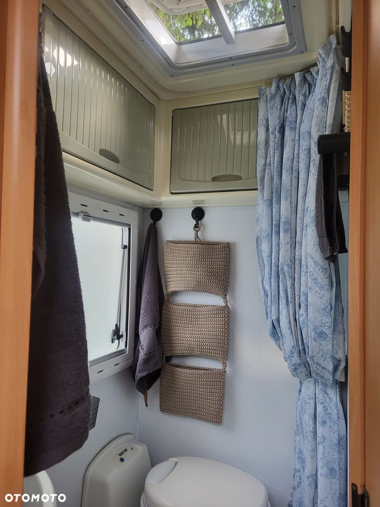 Ford Transit  chellenger - 35