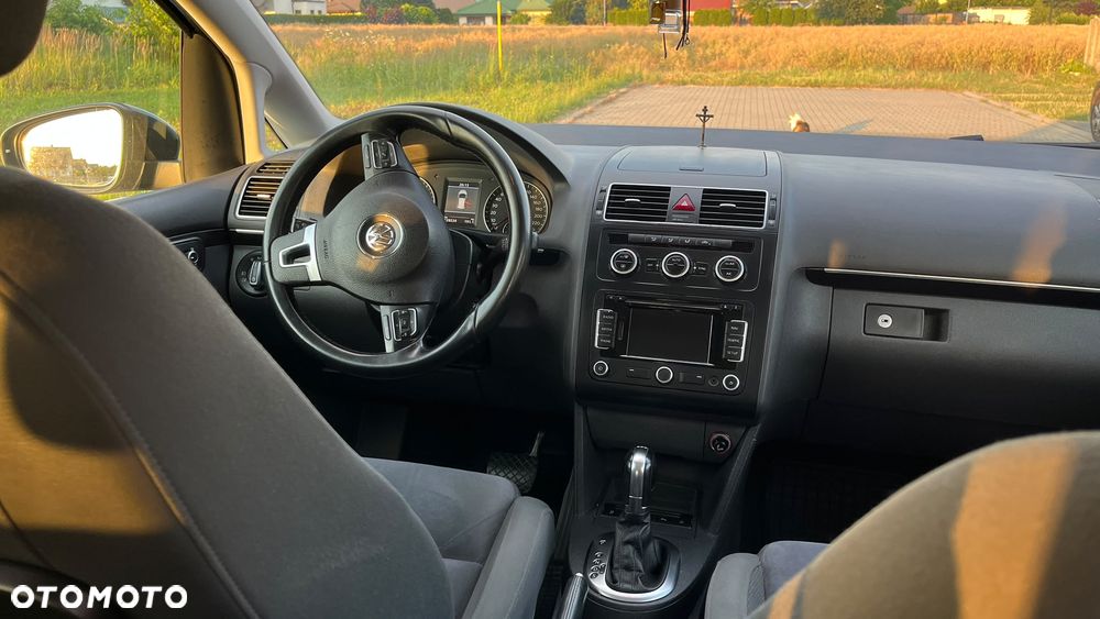 Volkswagen Touran 2.0 TDI DPF Comfortline DSG - 11