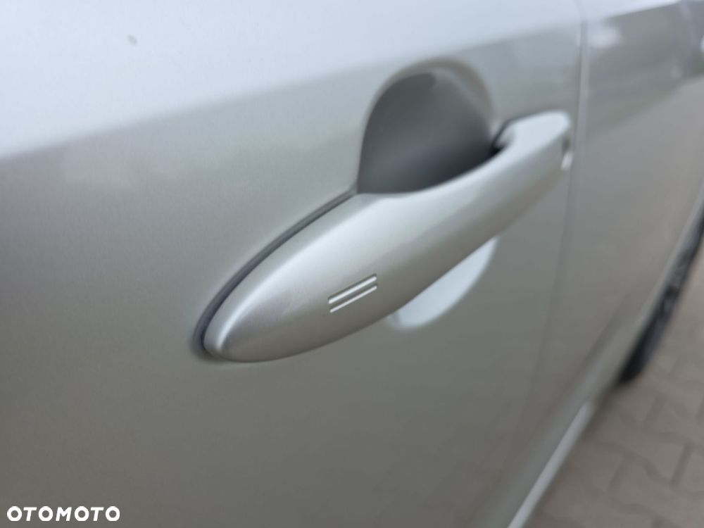Toyota Corolla - 13