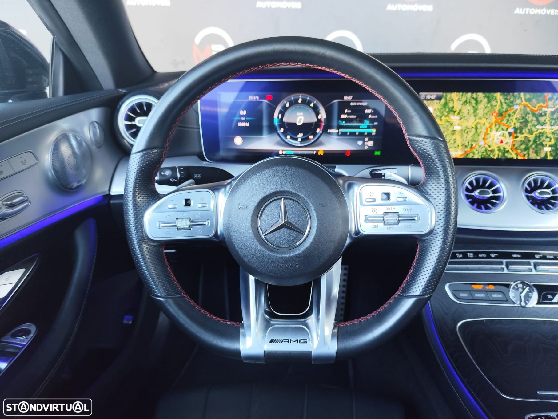 Mercedes-Benz E 220 d AMG Line - 16