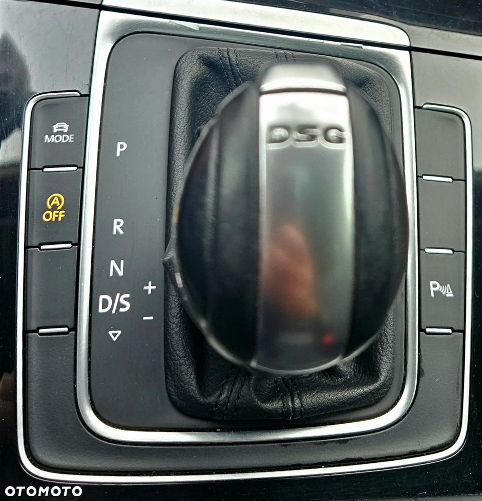 Volkswagen Golf 2.0 TDI BlueMotion Technology DSG Edition - 17