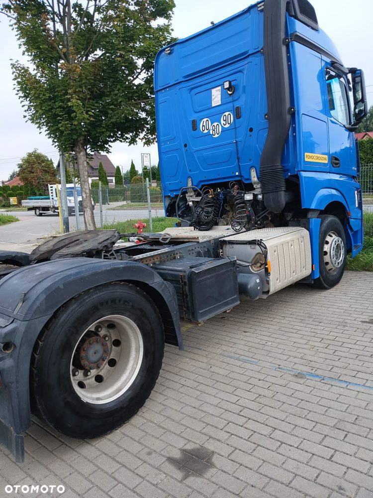 Mercedes-Benz Actros - 4