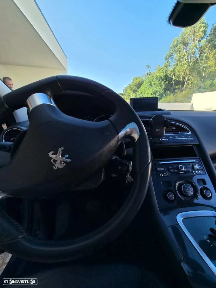 Peugeot 5008 1.6 E-HDi 7L Allure 2-Tronic - 19
