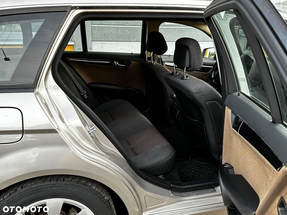 Mercedes-Benz Klasa C 2009