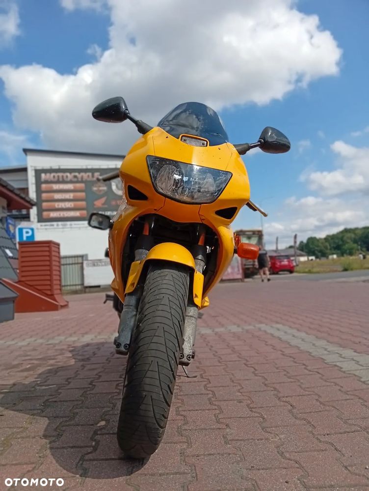 Honda VTR - 12