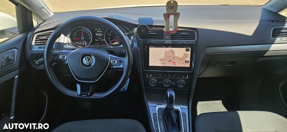 Volkswagen e-Golf - 4