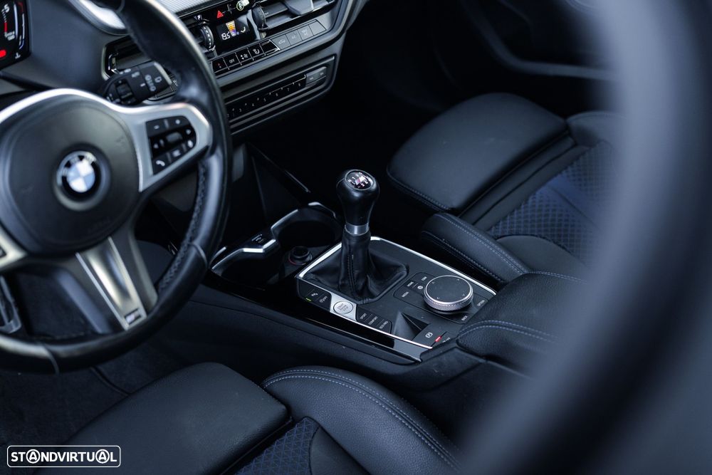 BMW 116 d Pack Desportivo M - 26